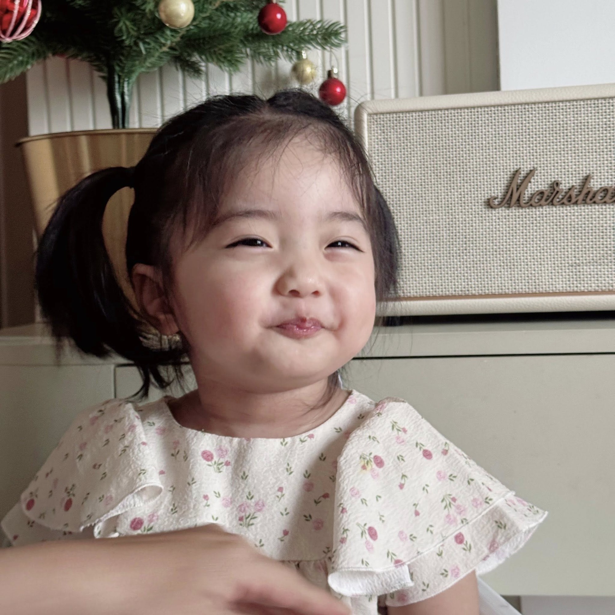 Không thể rời mắt khỏi Lisa nhà Khánh Thi - Phan Hiển, loạt ảnh đời thường gây sốt vì đáng yêu như hoạt hình- Ảnh 6. Không thể rời mắt khỏi Lisa nhà Khánh Thi - Phan Hiển, loạt ảnh đời thường gây sốt vì đáng yêu như hoạt hình- Ảnh 6.