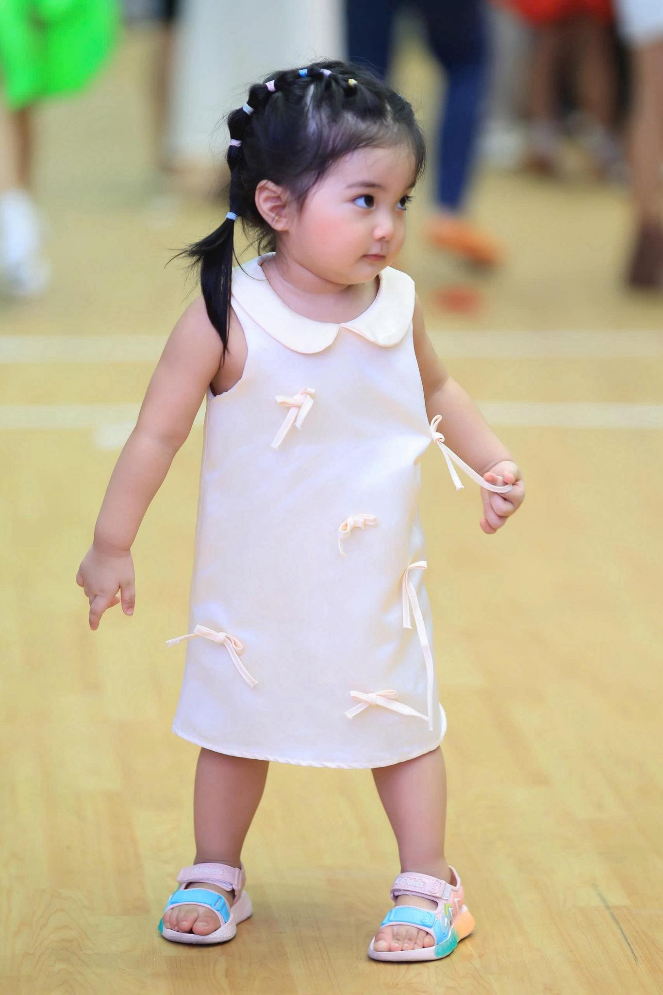 Không thể rời mắt khỏi Lisa nhà Khánh Thi - Phan Hiển, loạt ảnh đời thường gây sốt vì đáng yêu như hoạt hình- Ảnh 8. Không thể rời mắt khỏi Lisa nhà Khánh Thi - Phan Hiển, loạt ảnh đời thường gây sốt vì đáng yêu như hoạt hình- Ảnh 8.