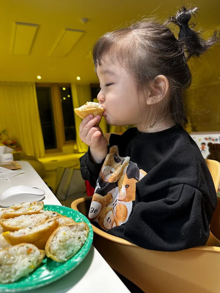 Giá sữa Ap Úc tăng nhanh hơn giá vàng, giá nhà đất: Người bán hàng lâu năm cho rằng Giá sữa Ap Úc tăng nhanh hơn giá vàng, giá nhà đất: Người bán hàng lâu năm cho rằng