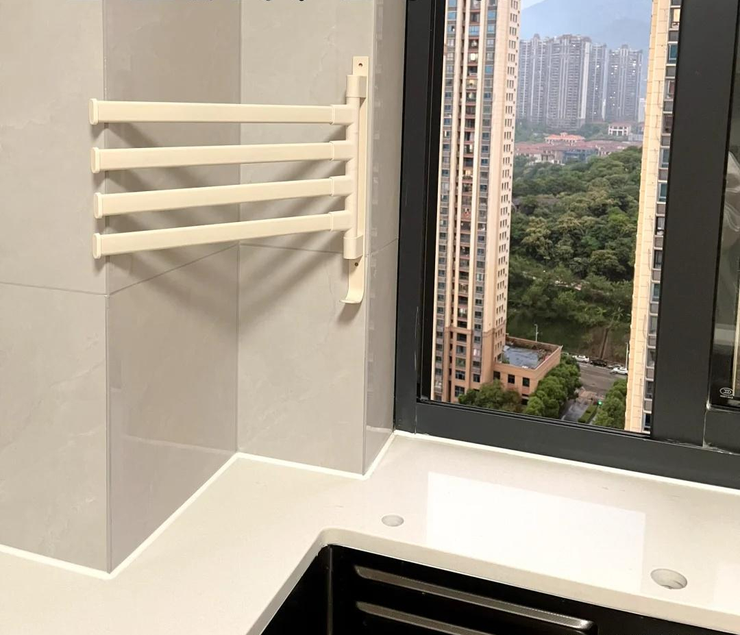 Tôi vô cùng ấn tượng với “trí tuệ nhà bếp” của người dì trung niên: Biến căn bếp gọn - sạch - tiện chỉ bằng những mẹo rẻ tiền ai cũng làm được - Ảnh 1.