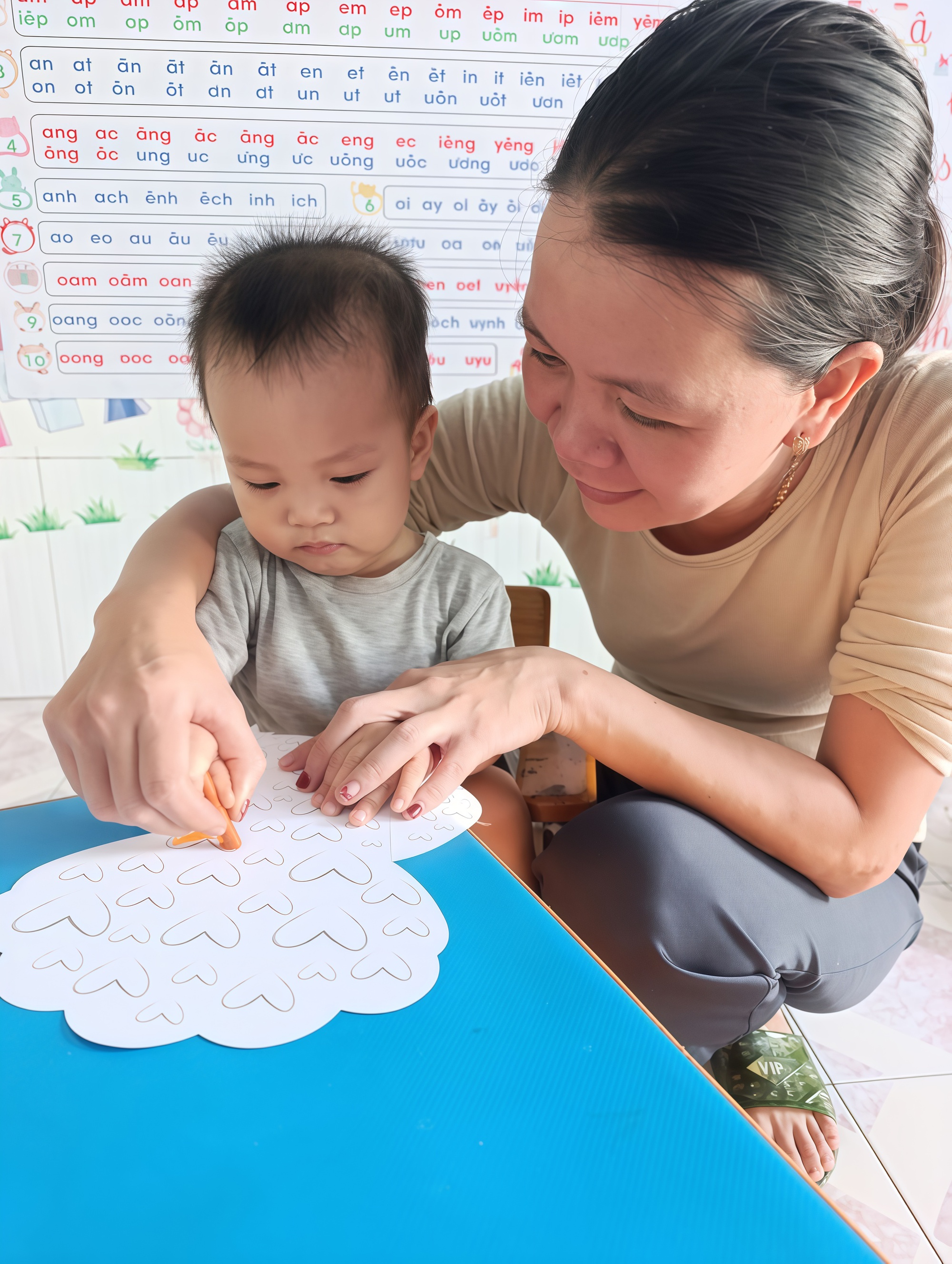 &ldquo;Sốc&rdquo; v&igrave; 500 ngh&igrave;n đồng &ldquo;ban ph&aacute;t&rdquo;, c&ocirc; gi&aacute;o mầm non TP.HCM bỏ chức Hiệu trưởng, mở lớp học nhỏ: L&ograve;ng nhẹ nh&otilde;m v&ocirc; c&ugrave;ng!- Ảnh 2.