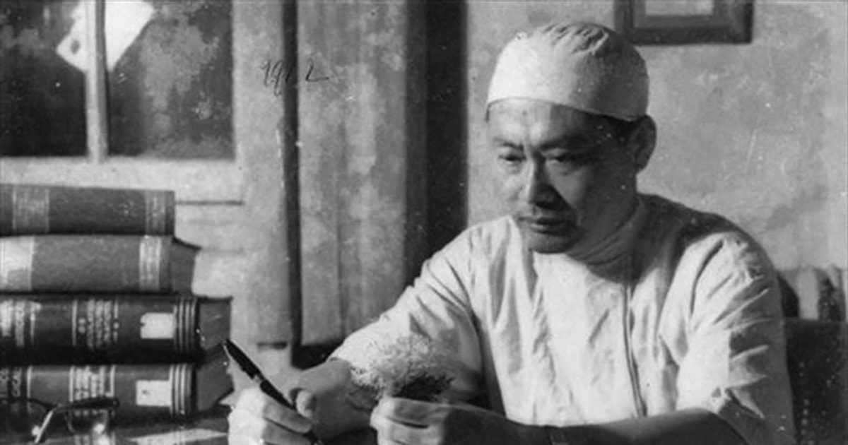 GS Tôn Thất Tùng: Người thầy thuốc làm rạng danh y học Việt Nam với phương pháp cắt gan 6 phút chấn động thế giới- Ảnh 3. GS Tôn Thất Tùng: Người thầy thuốc làm rạng danh y học Việt Nam với phương pháp cắt gan 6 phút chấn động thế giới- Ảnh 3.