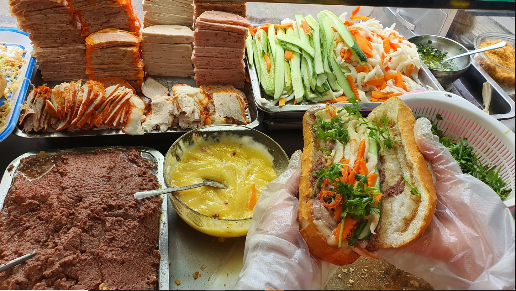 Không phải phở, món ăn chỉ từ 15.000–25.000 đồng/phần này mới là hương vị Việt lọt top ngon nhất thế giới- Ảnh 4. Không phải phở, món ăn chỉ từ 15.000–25.000 đồng/phần này mới là hương vị Việt lọt top ngon nhất thế giới- Ảnh 4.