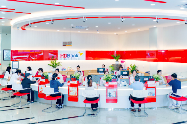 Gửi tiết kiệm HDBank với cơ hội trúng giải đặc biệt tới 3 tỷ đồng - Ảnh 2.