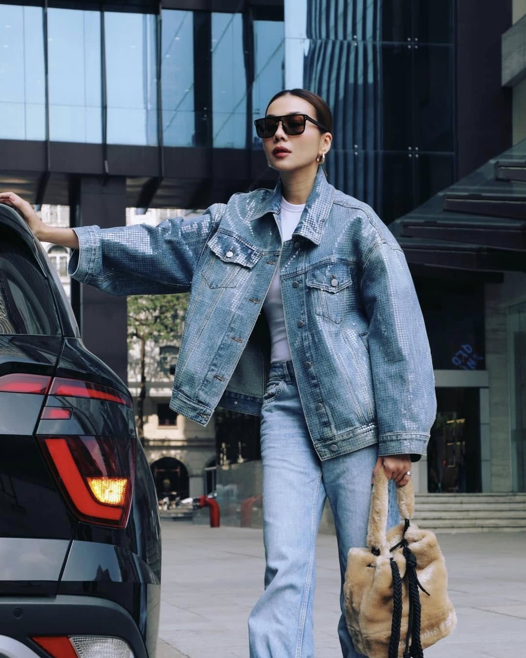 Phụ nữ trên 40 tuổi muốn mặc quần jeans đẹp thì hãy học Phạm Thanh Hằng, đảm bảo sành điệu suốt 4 mùa - Ảnh 10.