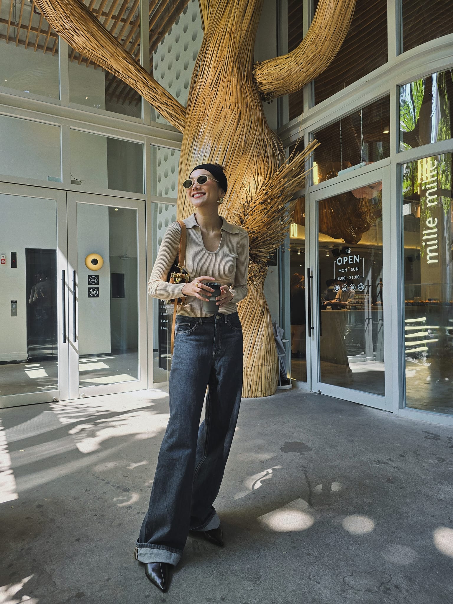 Phụ nữ trên 40 tuổi muốn mặc quần jeans đẹp thì hãy học Phạm Thanh Hằng, đảm bảo sành điệu suốt 4 mùa - Ảnh 8.