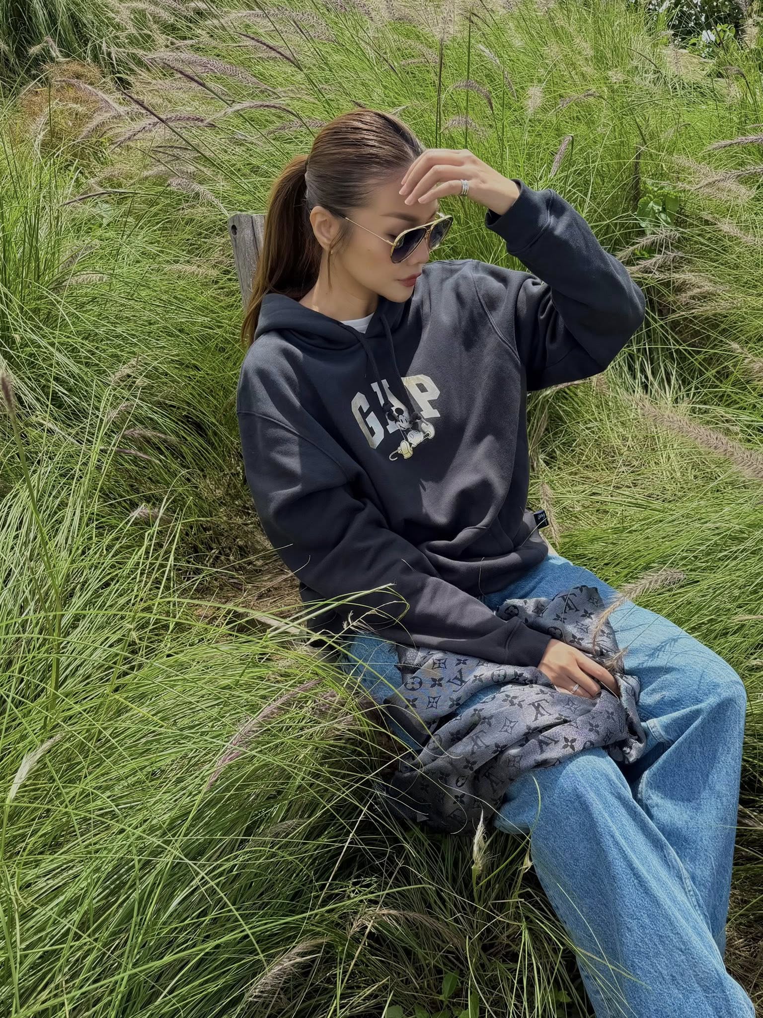 Phụ nữ trên 40 tuổi muốn mặc quần jeans đẹp thì hãy học Phạm Thanh Hằng, đảm bảo sành điệu suốt 4 mùa - Ảnh 2.