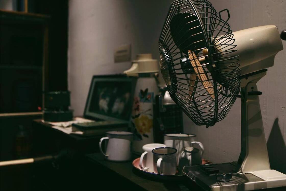 Tiết kiệm kiểu này chỉ thêm tốn kém: Những thói quen “giữ của” của bố mẹ khiến tôi vừa bực mình vừa bất lực - Ảnh 3.