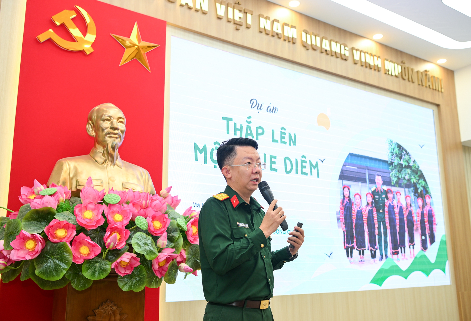 Trung tá quân đội 17 năm bền bỉ Trung tá quân đội 17 năm bền bỉ