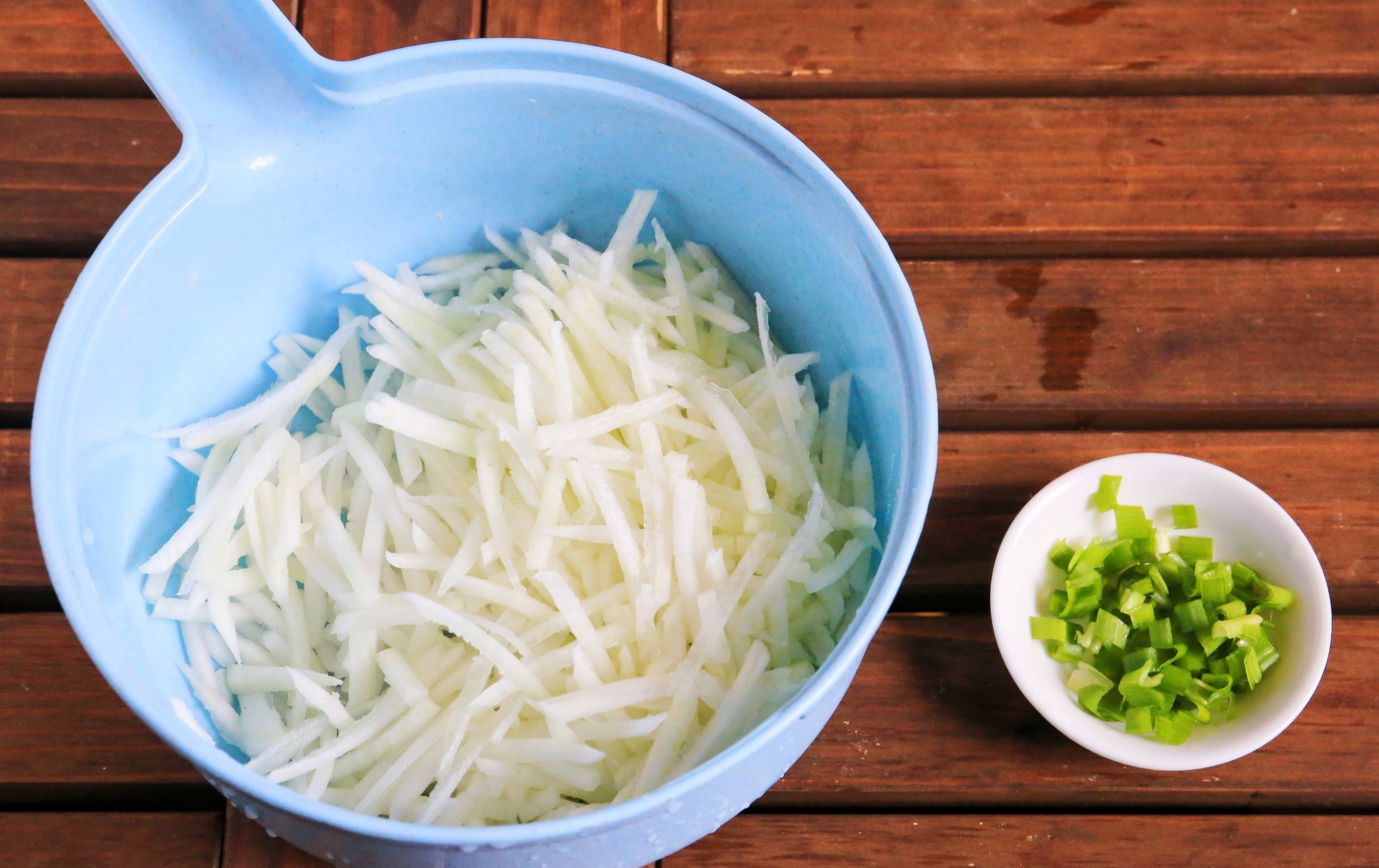 Củ cải trắng rẻ tiền hóa 