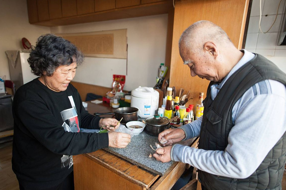 Tiết kiệm kiểu này chỉ thêm tốn kém: Những thói quen “giữ của” của bố mẹ khiến tôi vừa bực mình vừa bất lực - Ảnh 5.