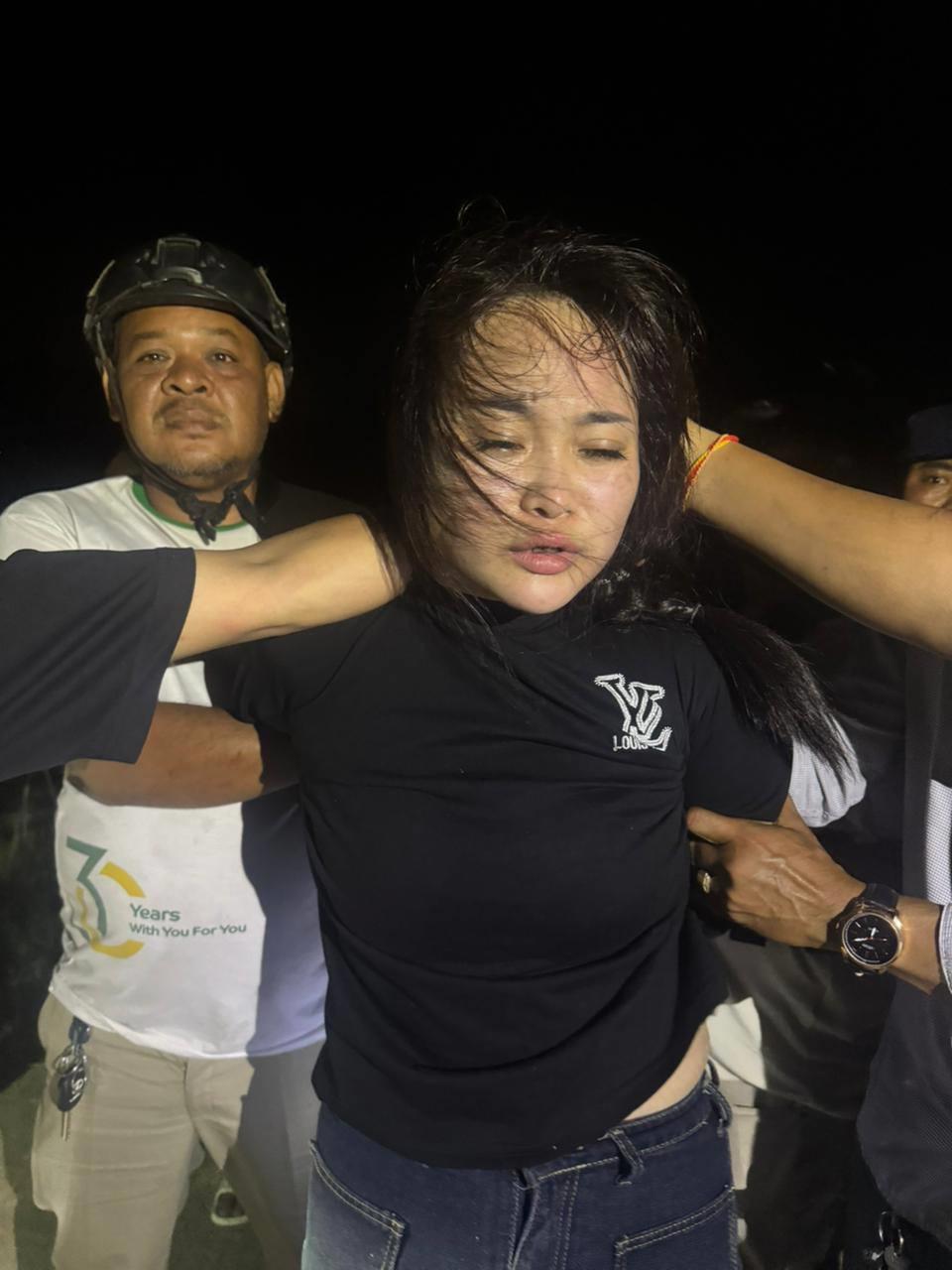 Hé lộ người phụ nữ Việt đưa súng cho phạm nhân tháo chạy ở Campuchia - Ảnh 1.