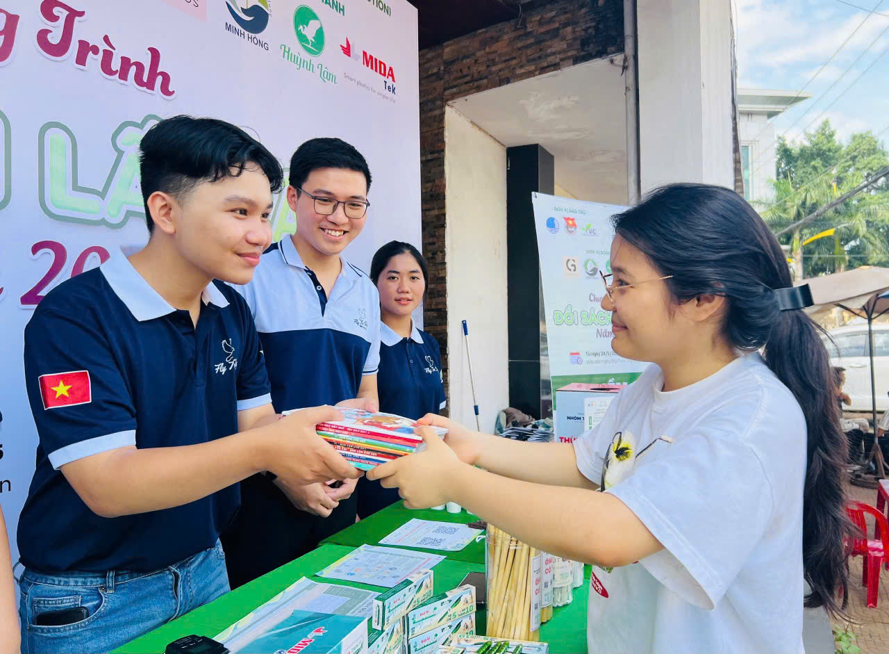 Chương trình hấp dẫn bậc nhất Việt Nam, thu hút hơn 43.000 lượt người khắp mọi miền: Sức trẻ là đây!- Ảnh 2.