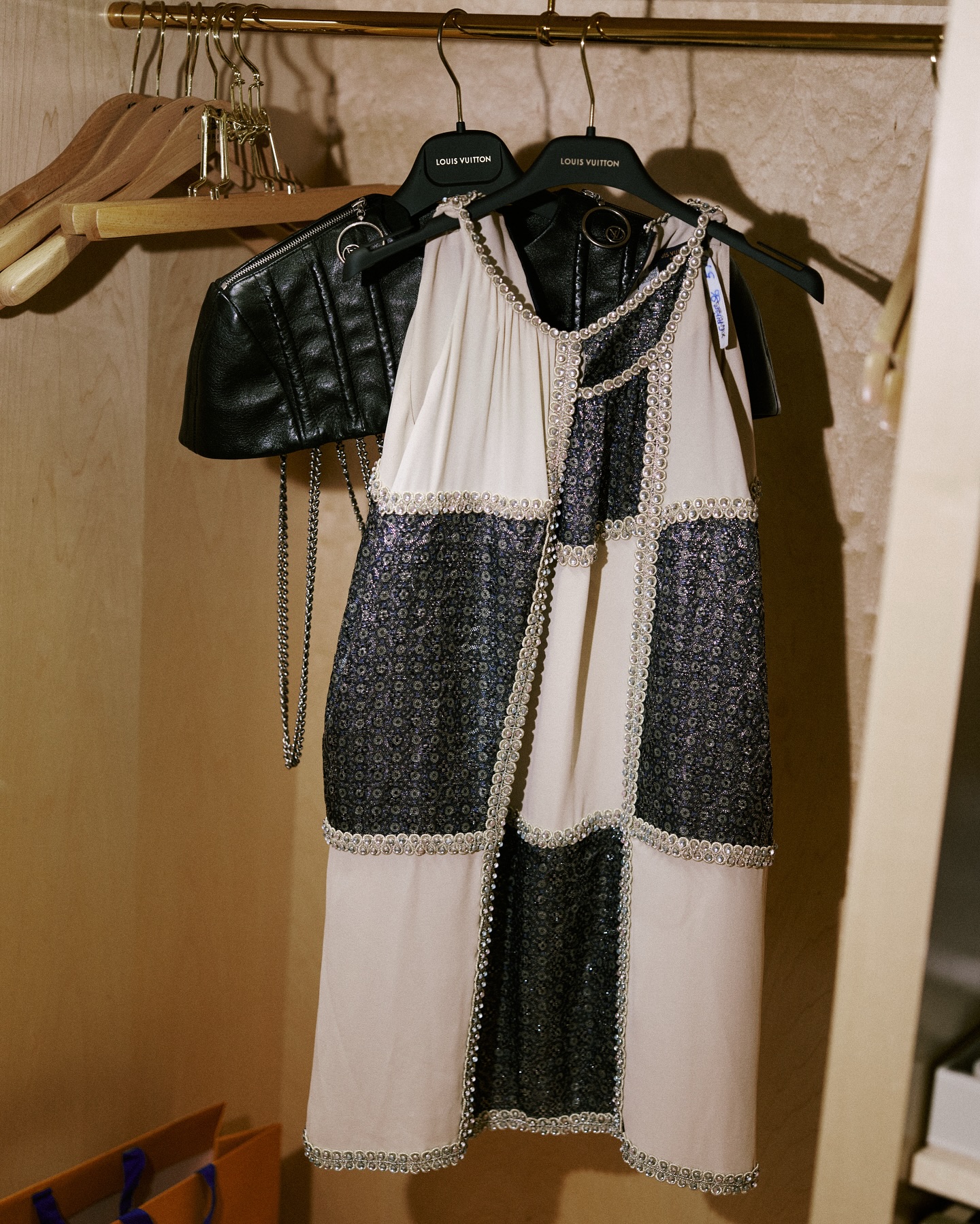 Chiếc váy Louis Vuitton 