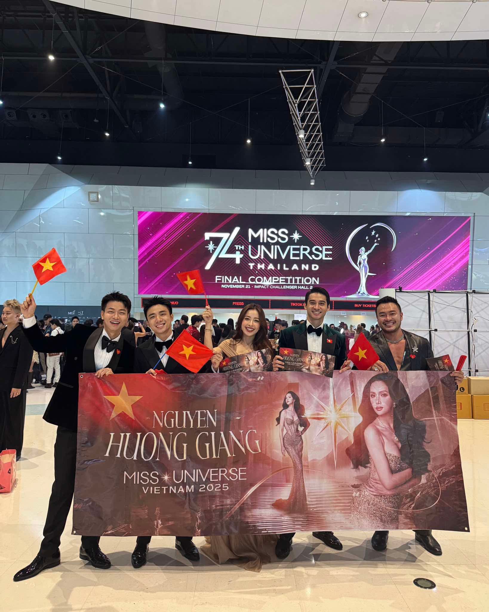 Soi profile mỹ nam nghi hẹn hò với Chi Pu: Từng yêu phu nhân hào môn, visual lẫn body đều cực phẩm!- Ảnh 4. Soi profile mỹ nam nghi hẹn hò với Chi Pu: Từng yêu phu nhân hào môn, visual lẫn body đều cực phẩm!- Ảnh 4.