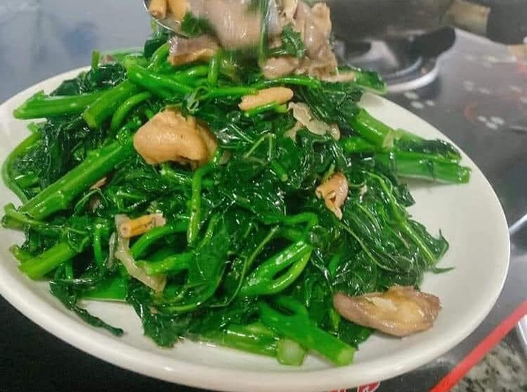 Cây rau nghe tên đã ngọt, trở thành món ăn lạ miệng được nhiều người ưa chuộng - Ảnh 4.