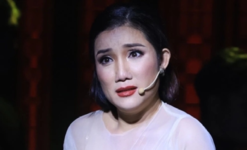 Nữ NSƯT U50 đi bắt ghen: 