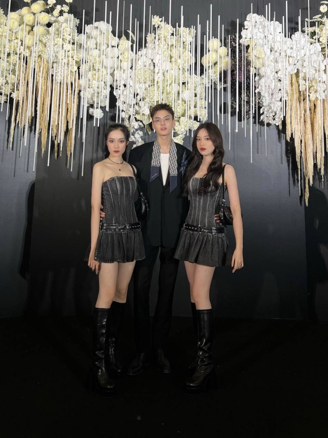 Bé Nami - con gái Tuấn Dương và Lucie Nguyễn: Mới 2 tuổi đã khoe chân dài thẳng tắp - Ảnh 15. Bé Nami - con gái Tuấn Dương và Lucie Nguyễn: Mới 2 tuổi đã khoe chân dài thẳng tắp - Ảnh 15.