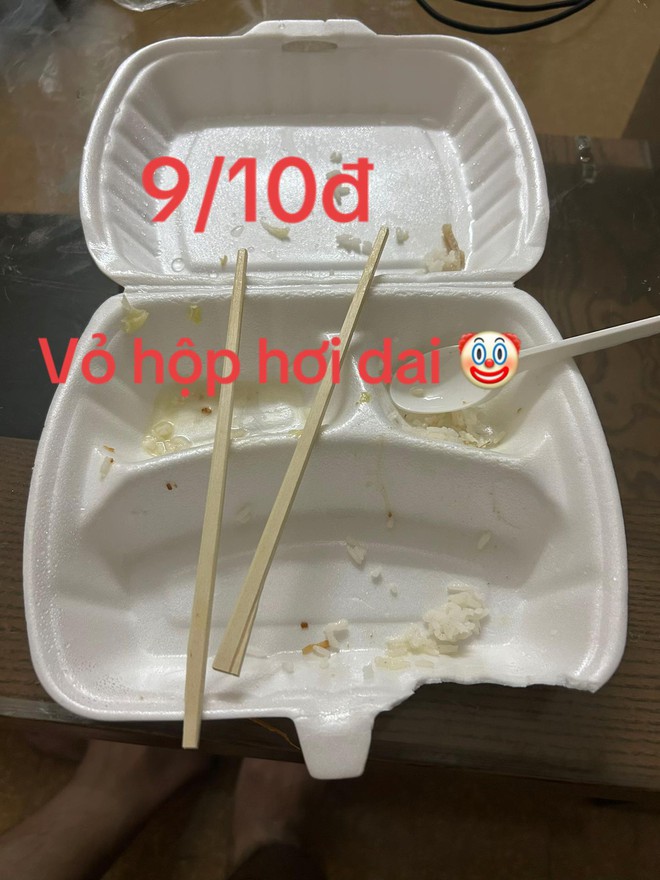 Hình ảnh những chiếc vỏ hộp đựng cơm cứu trợ gây xúc động- Ảnh 4.