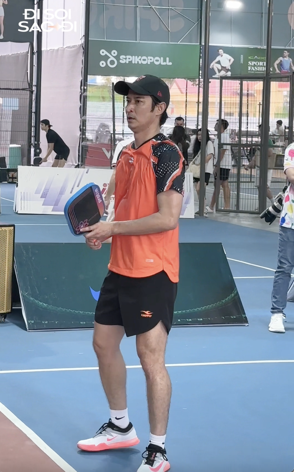 Tóm gọn Cẩm Ly tình tứ với Hà Kino, 1 mỹ nhân hở bạo khoe dáng hừng hực trên sân pickleball- Ảnh 7. Tóm gọn Cẩm Ly tình tứ với Hà Kino, 1 mỹ nhân hở bạo khoe dáng hừng hực trên sân pickleball- Ảnh 7.