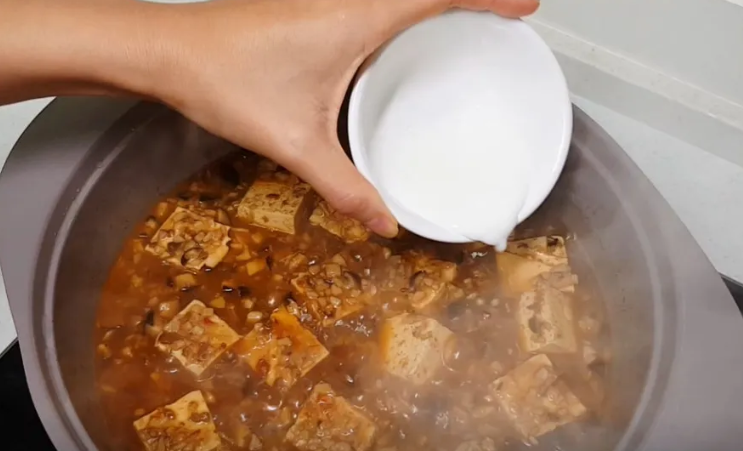 Đừng chiên đậu phụ nữa, nấu theo cách này để có món ăn mềm mịn, ngon đến mức muốn ăn thêm 2 bát cơm - Ảnh 4.