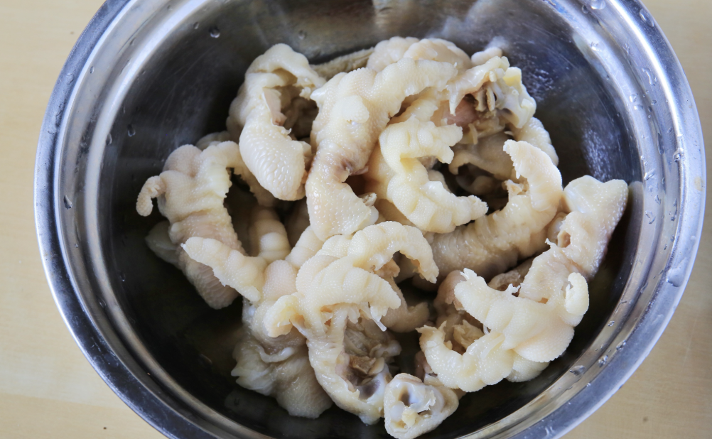 Chân gà sốt Thái hương lê: Món 