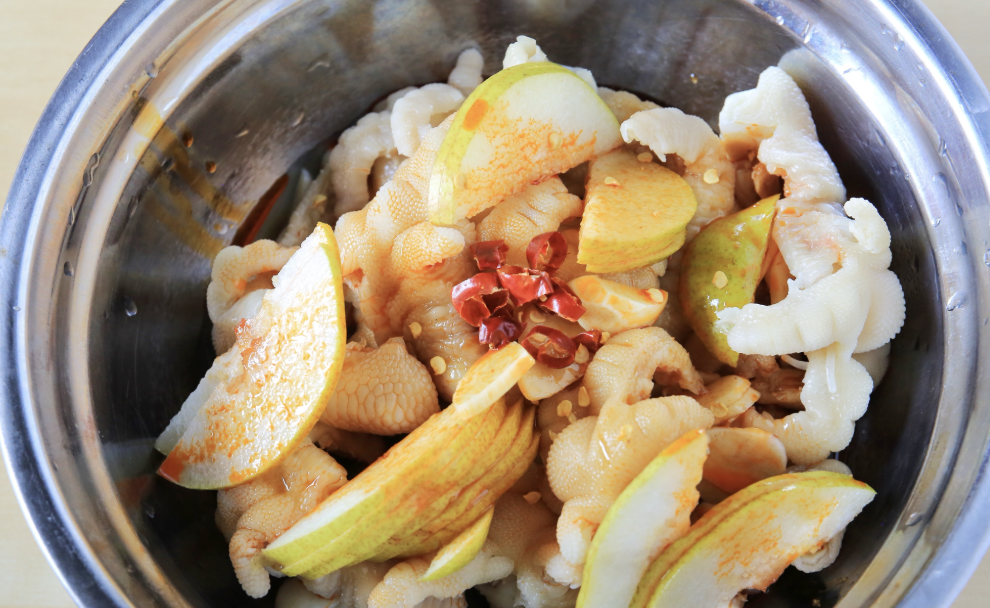 Chân gà sốt Thái hương lê: Món 