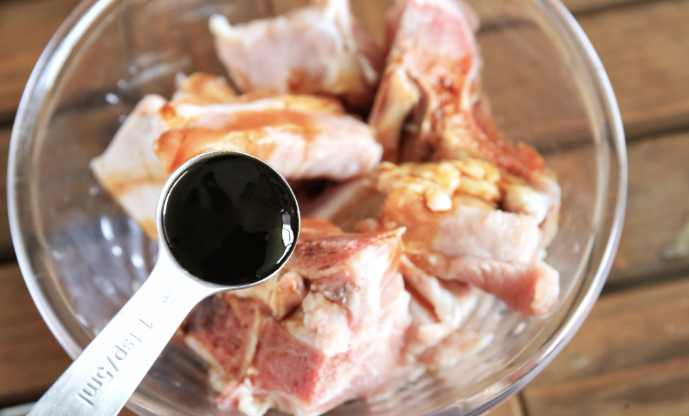 Mẹ làm sườn hấp bí ngô kiểu này, cả nhà ăn sạch nồi, con nhỏ cũng mê - Ảnh 5. Mẹ làm sườn hấp bí ngô kiểu này, cả nhà ăn sạch nồi, con nhỏ cũng mê - Ảnh 5.