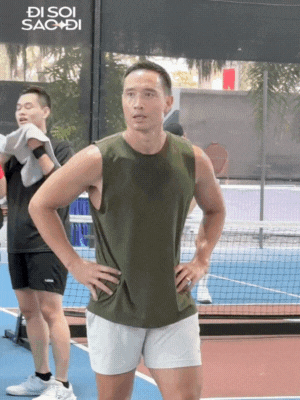 Tóm gọn Cẩm Ly tình tứ với Hà Kino, 1 mỹ nhân hở bạo khoe dáng hừng hực trên sân pickleball- Ảnh 4. Tóm gọn Cẩm Ly tình tứ với Hà Kino, 1 mỹ nhân hở bạo khoe dáng hừng hực trên sân pickleball- Ảnh 4.