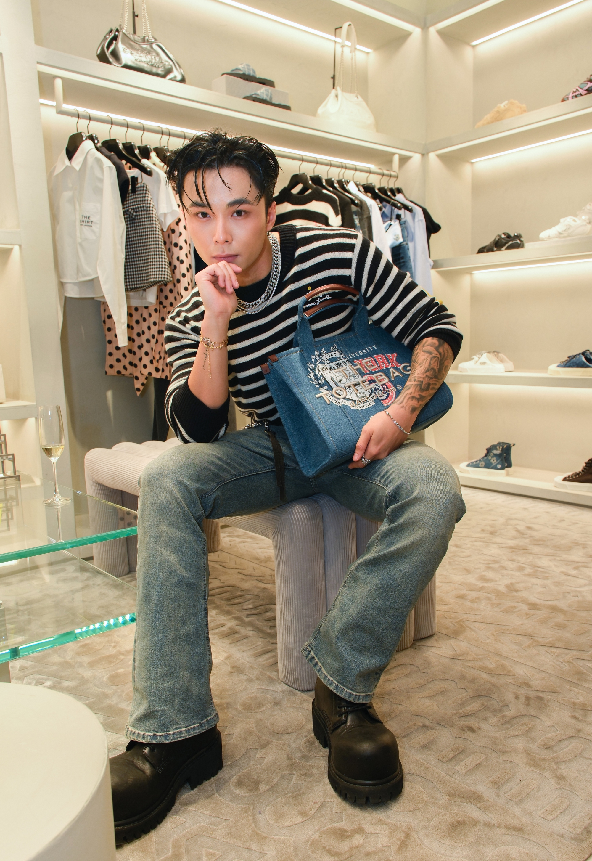 Marc Jacobs ra mắt BST mới, loạt tín đồ thời trang đình đám góp vui- Ảnh 1.