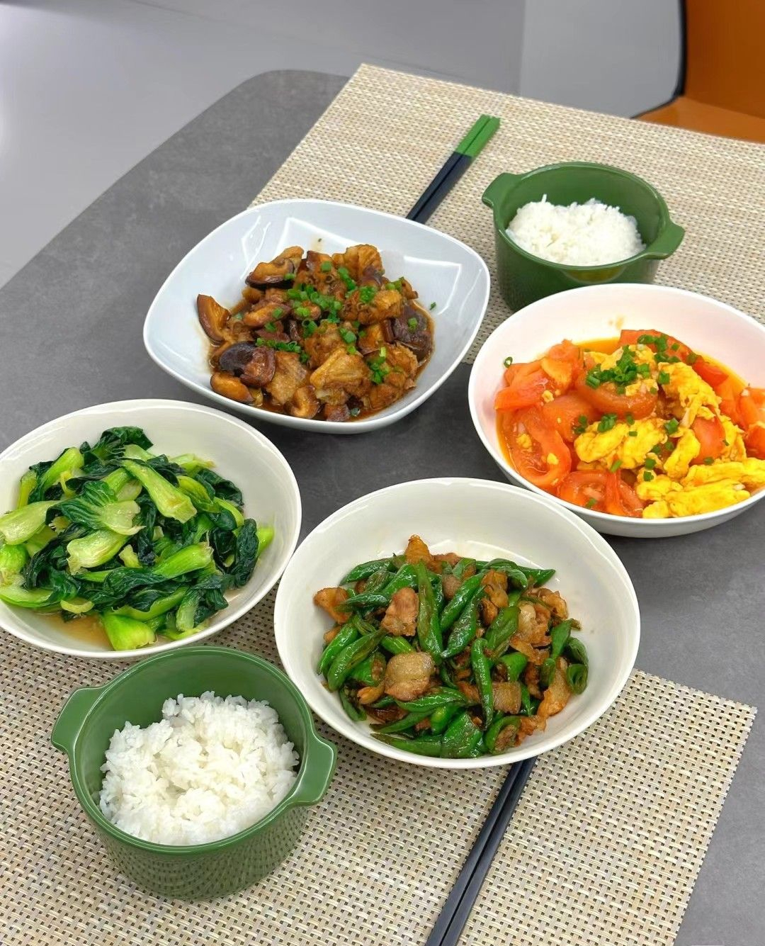 Mẹ Hà Nội chia sẻ: Tôi vượt ngân sách 1,2 triệu/tháng chỉ vì thói quen “mua nhanh cho xong” sau giờ tan ca - Ảnh 3.