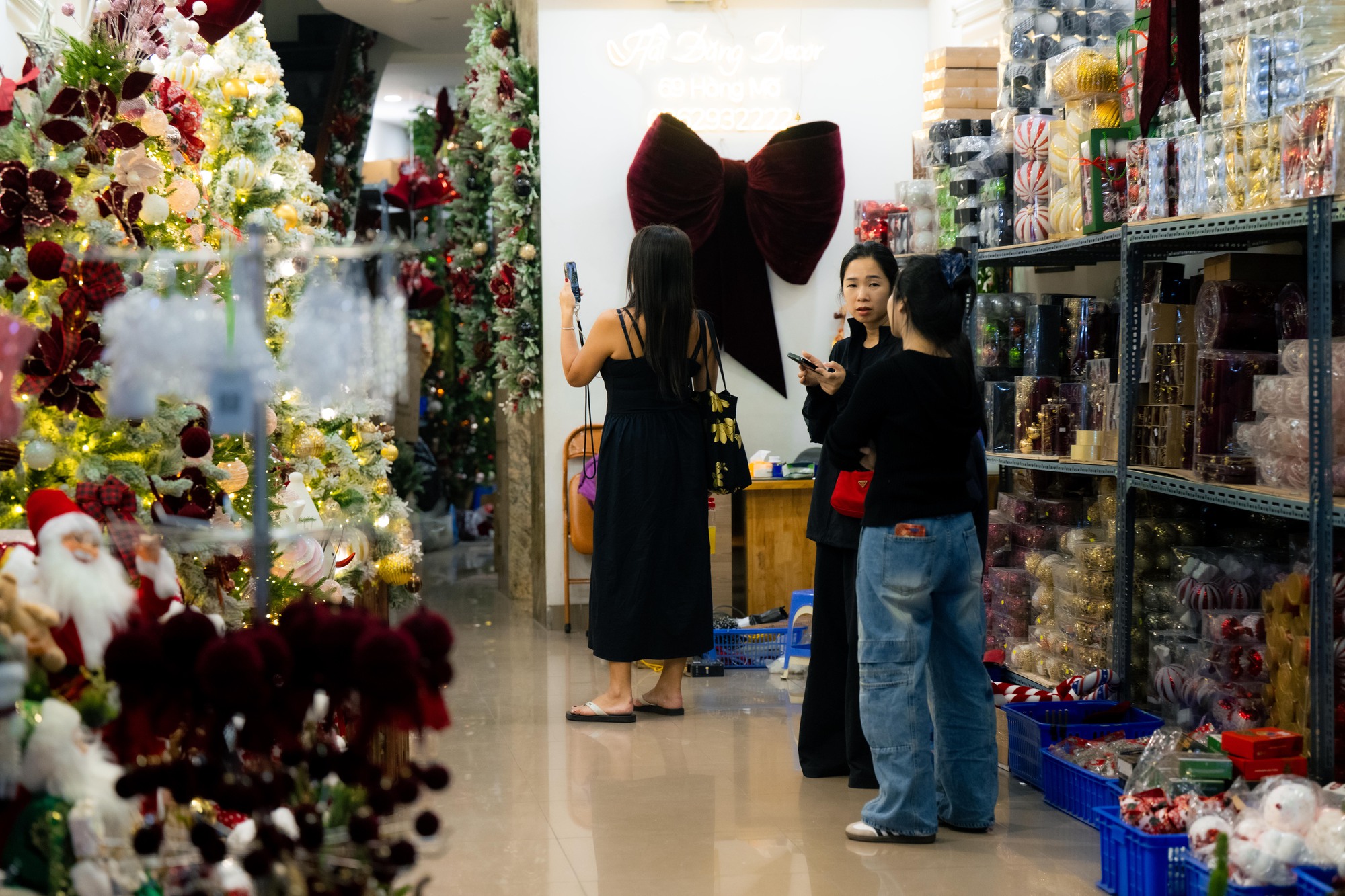 Khung cảnh phố Hàng Mã đổi khác sau khi tháo dỡ mái che , trả lại vỉa hè - Ảnh 22.