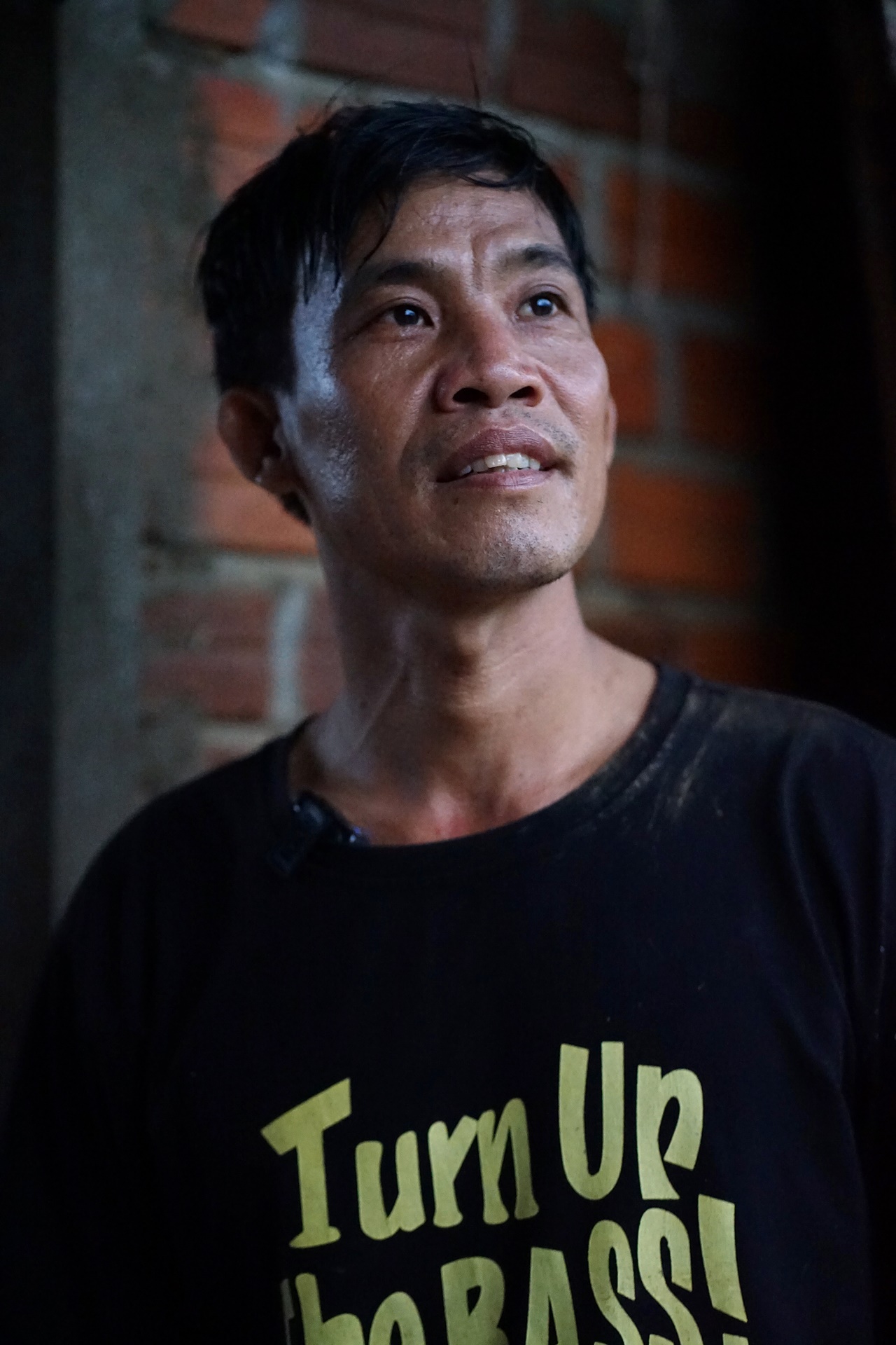 Ngôi nhà đổ nát giữa dòng lũ: Nỗi đau và hy vọng của người đàn ông gánh nợ ngân hàng - Ảnh 5. Ngôi nhà đổ nát giữa dòng lũ: Nỗi đau và hy vọng của người đàn ông gánh nợ ngân hàng - Ảnh 5.