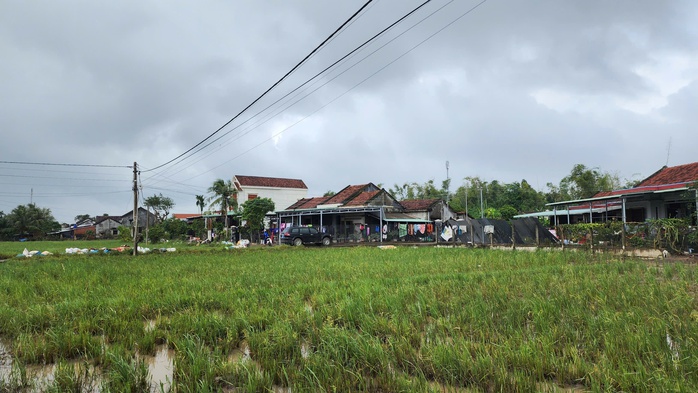 Đội cứu nạn 22 người mất tích 4 ngày giữa lũ dữ tại Đắk Lắk - Ảnh 3. Đội cứu nạn 22 người mất tích 4 ngày giữa lũ dữ tại Đắk Lắk - Ảnh 3.