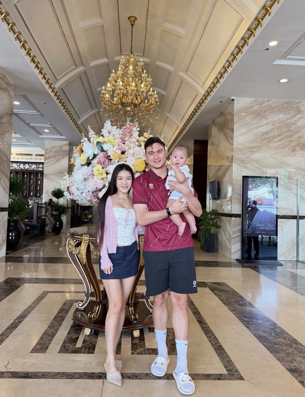 Mê mẩn ngắm visual Yến Xuân - vợ Lâm Tây, mẹ 1 con vóc dáng vẫn sexy bất bại, xinh đẹp bất chấp 