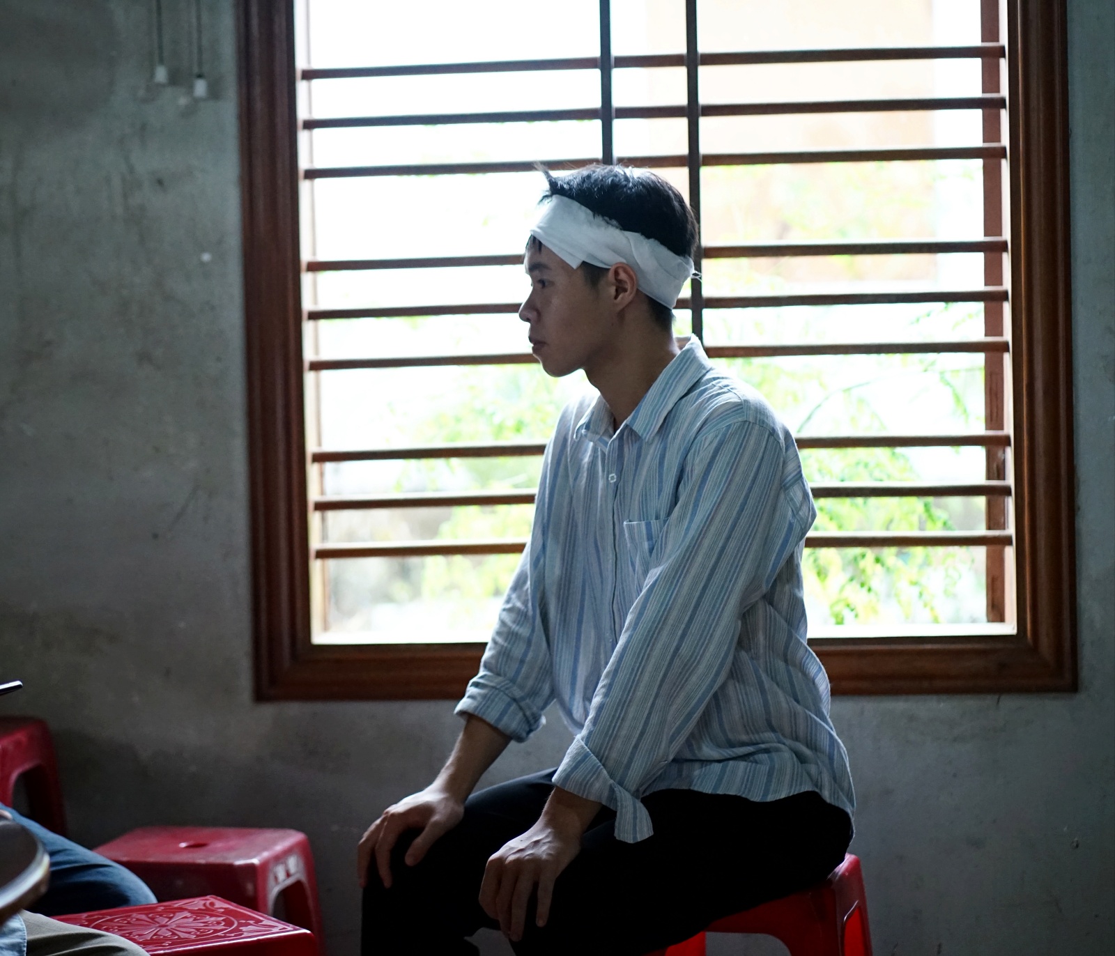 Tang thuơng cảnh 3 anh em mồ côi vì tin đồn vỡ đập: 