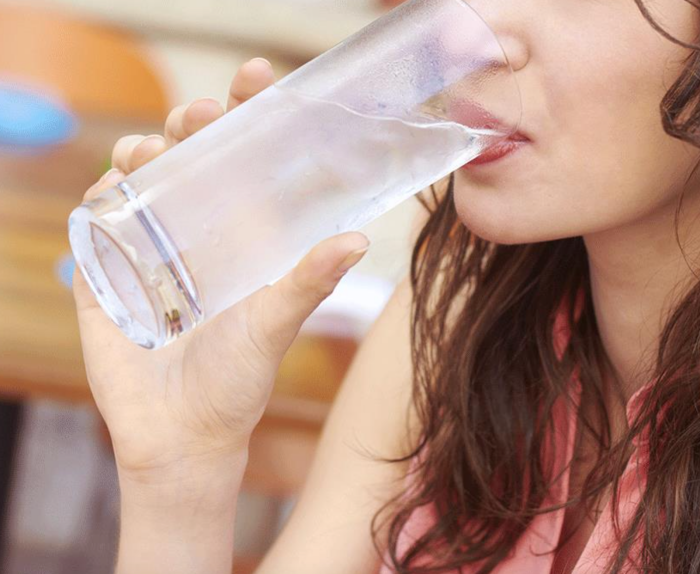 Phụ nữ nên uống đồ lạnh 