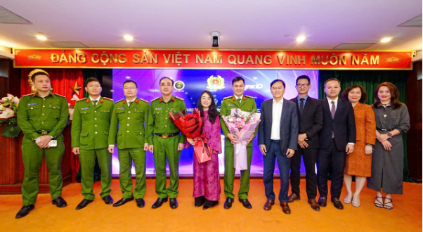 LynkiD hợp tác cùng Trung tâm RAR thí điểm các giải pháp định danh điện tử phục vụ tiện ích, nhu cầu hàng ngày - Ảnh 1.