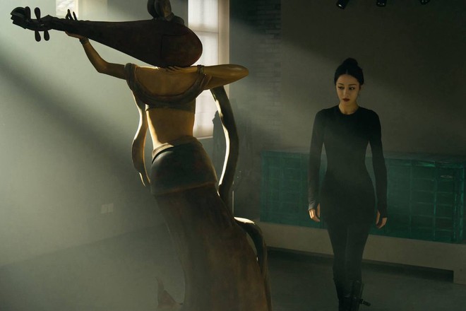 Địch Lệ Nhiệt Ba cắt hẳn bữa tối- Ảnh 11.