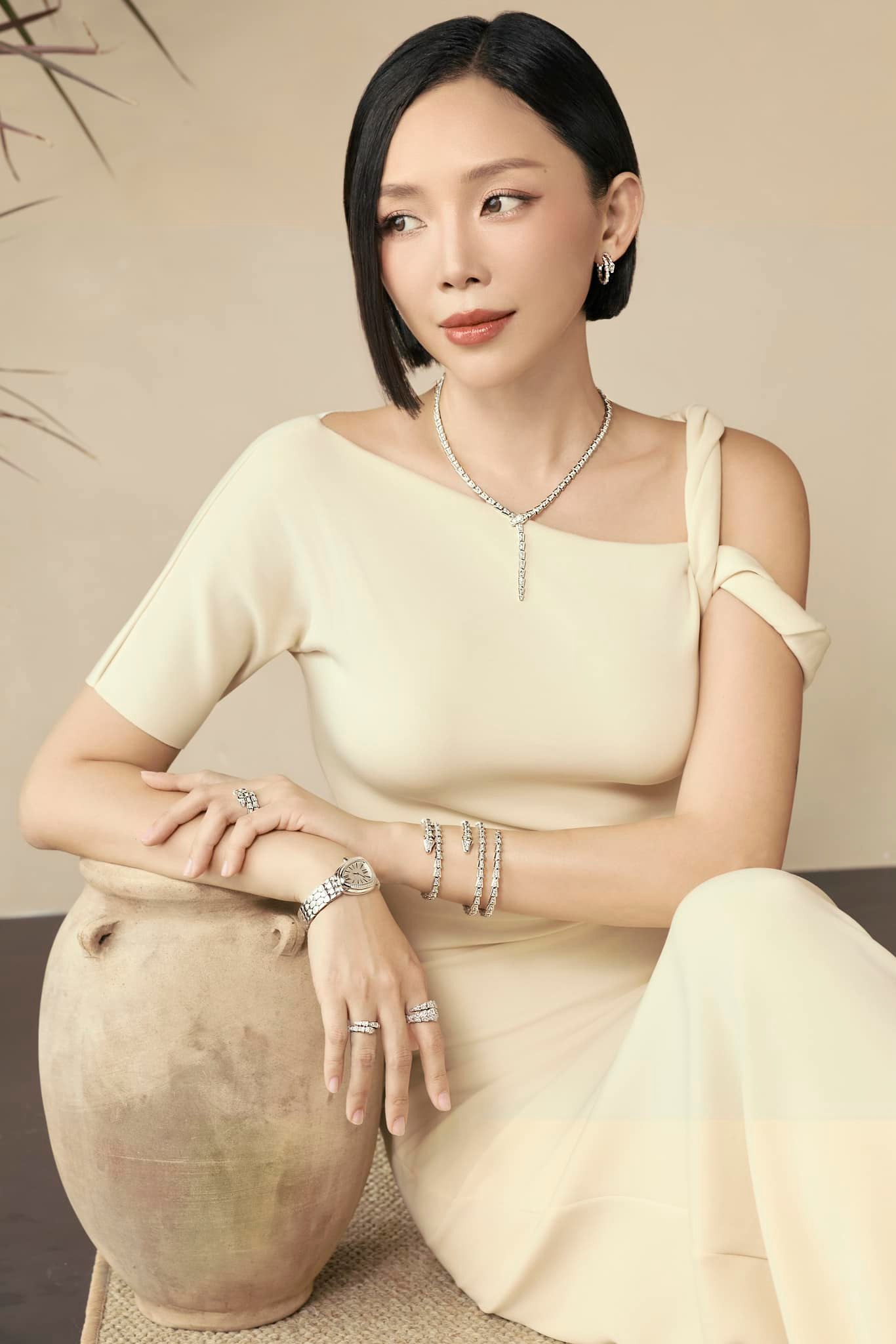 Mẹ Tóc Tiên căng thẳng với Touliver- Ảnh 1.