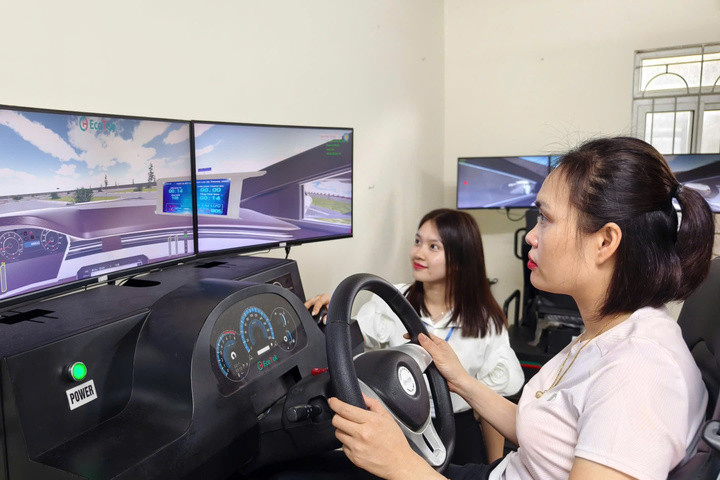 Bộ Công an đề xuất bỏ bài thi mô phỏng trong sát hạch giấy phép lái xe - Ảnh 1.