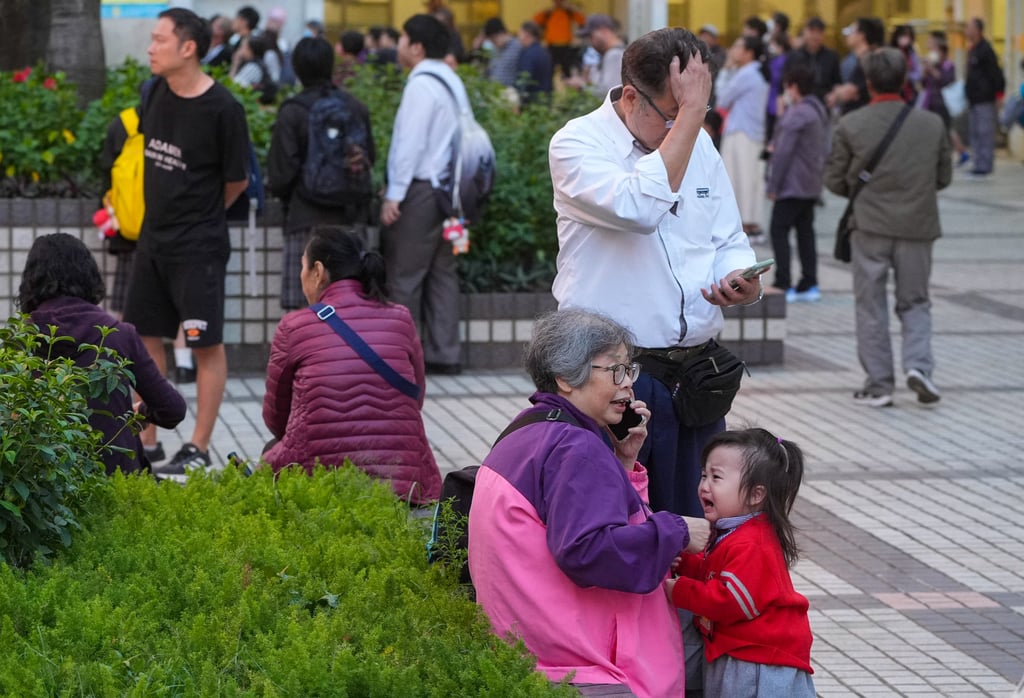 Hỏa hoạn tại Hong Kong: 3 tòa chung cư cháy dữ dội, 4.000 cư dân hoảng loạn - Ảnh 16. Hỏa hoạn tại Hong Kong: 3 tòa chung cư cháy dữ dội, 4.000 cư dân hoảng loạn - Ảnh 16.