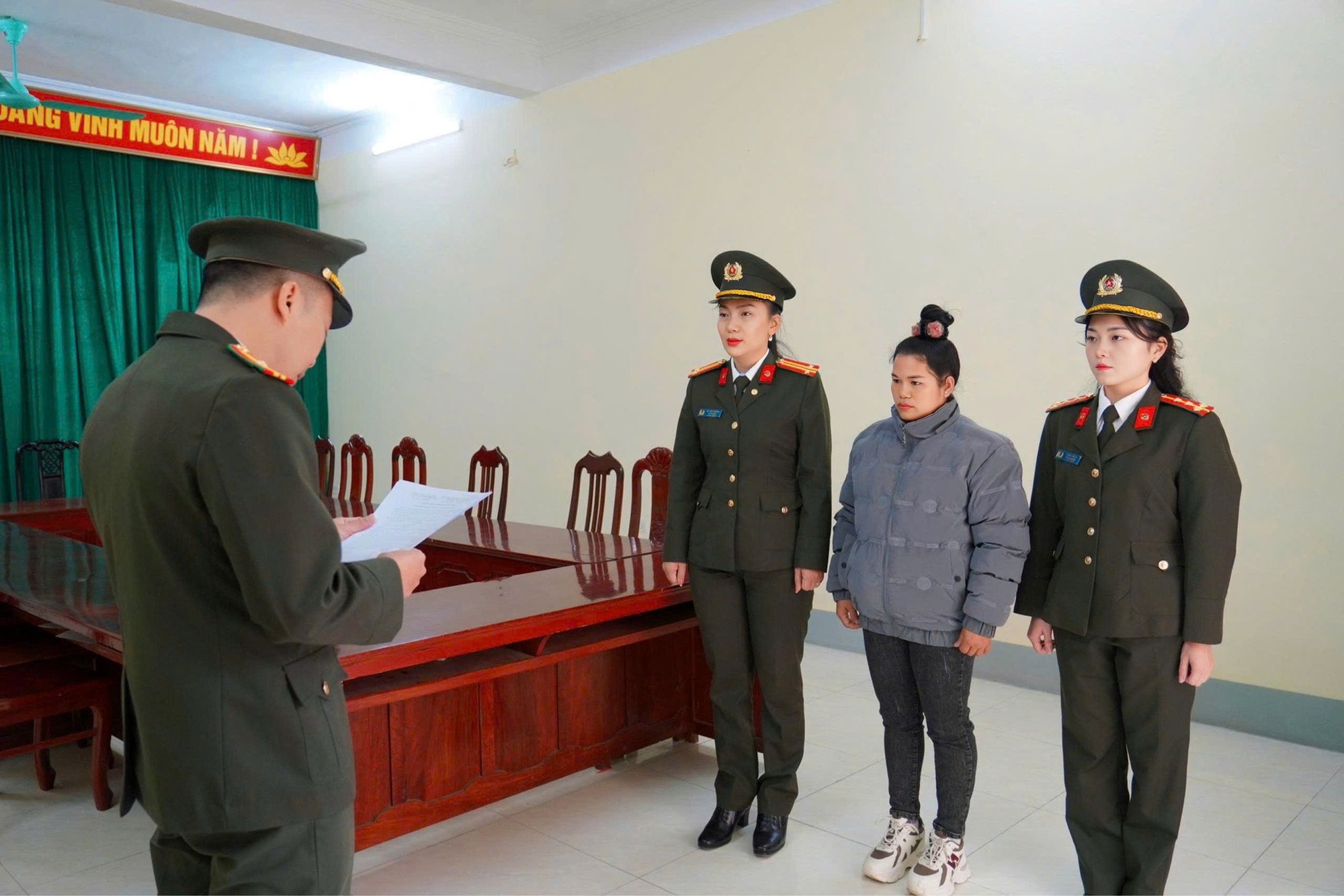 Khởi tố Vì Thị Tiện Vì làm giả giấy phép lái xe tại Điện Biên - Ảnh 1.