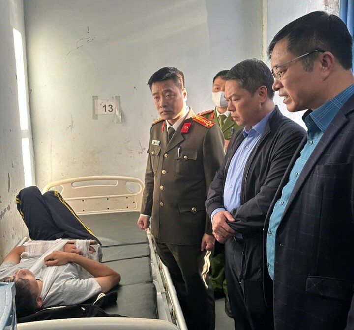 Ô tô lấn làn tông xe đầu kéo khiến 4 người chết tại Lạng Sơn - Ảnh 2.