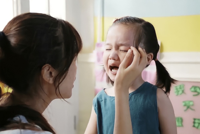 Bố mẹ nên dạy con nhẫn nhịn hay 