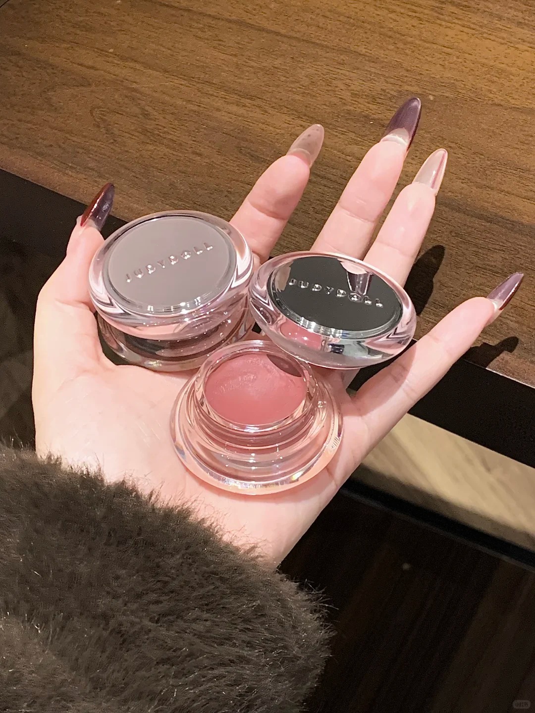 5 son môi kiêm má hồng tiện dụng, có loại