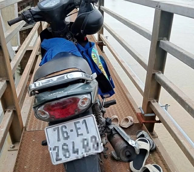 Vụ bố ôm 2 con nhảy cầu ở Quảng Ngãi: Thông tin hôn nhân gây sốc - Ảnh 2. Vụ bố ôm 2 con nhảy cầu ở Quảng Ngãi: Thông tin hôn nhân gây sốc - Ảnh 2.