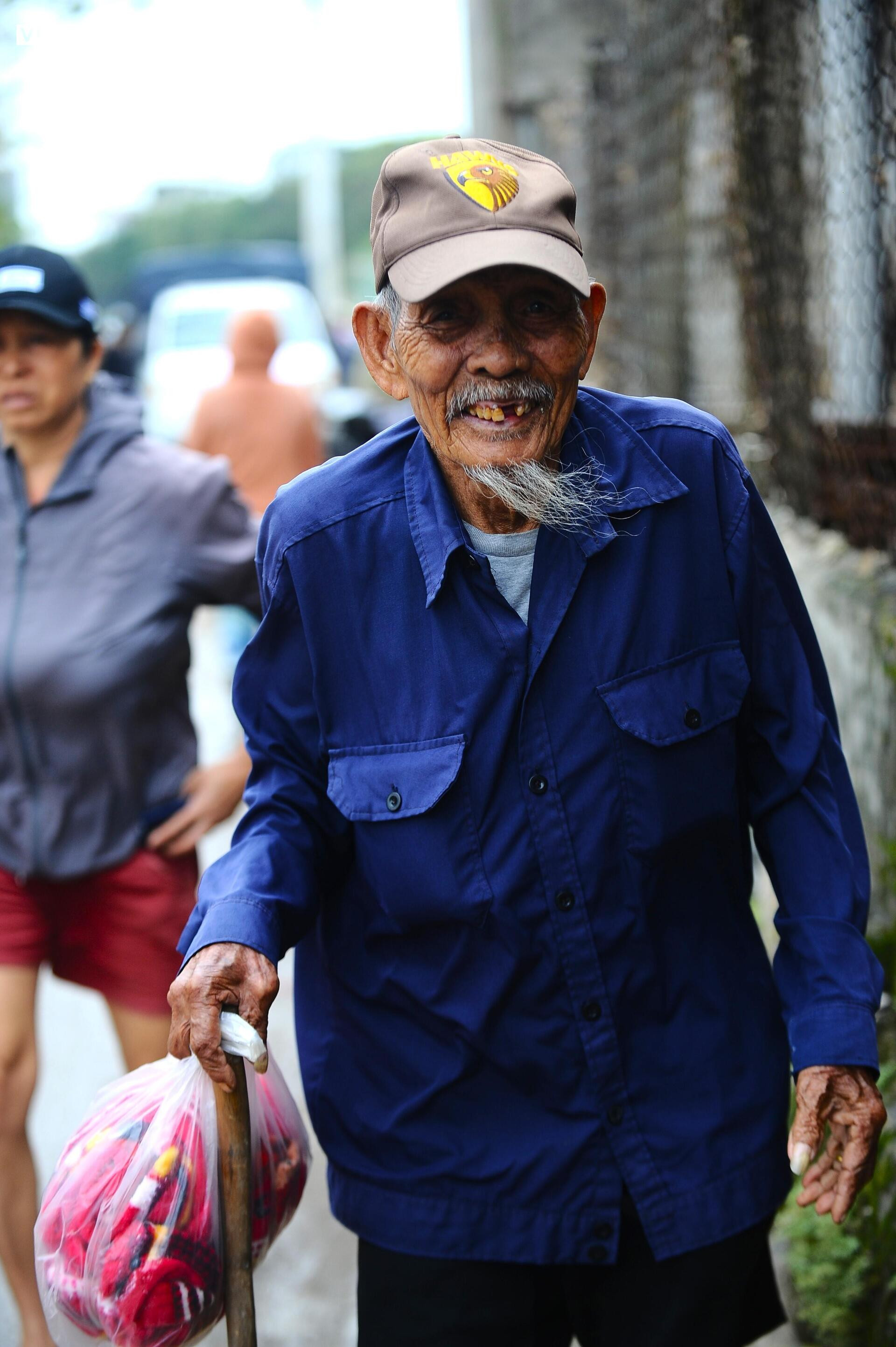 Khung cảnh hoang tàn tại tuy hòa sau lũ dữ: Nỗi đau không thể quên - Ảnh 9.