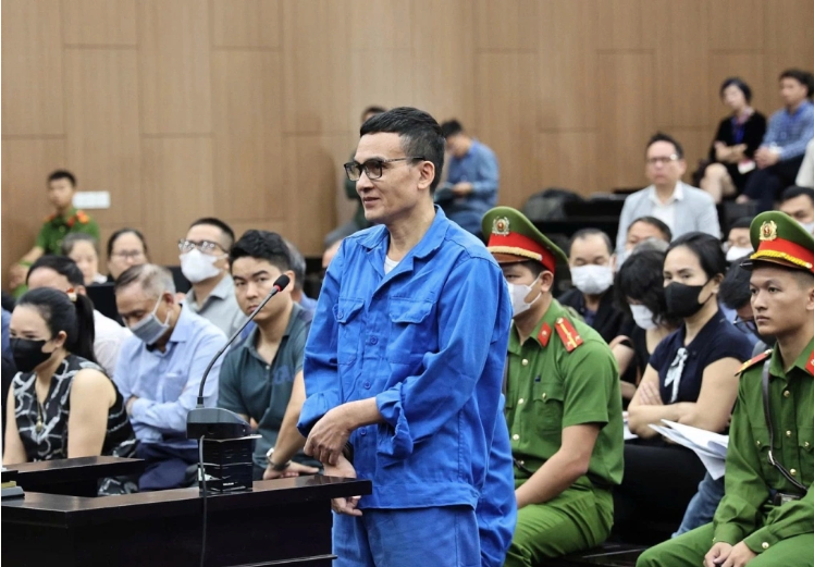 Đại gia Vũ Phong đánh bạc 10 triệu USD và lừa đảo tiền ảo đa cấp - Ảnh 1.