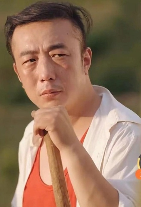 Nam diễn viên V. qua đời vì xuất huyết não ở phòng trọ nhưng không ai biết- Ảnh 1.